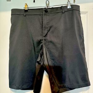 Nike golf shorts size 38